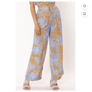 Amuse Medium Brown Blue Tropical Floral Print High-Waist Flowy Pants Linen Blend
